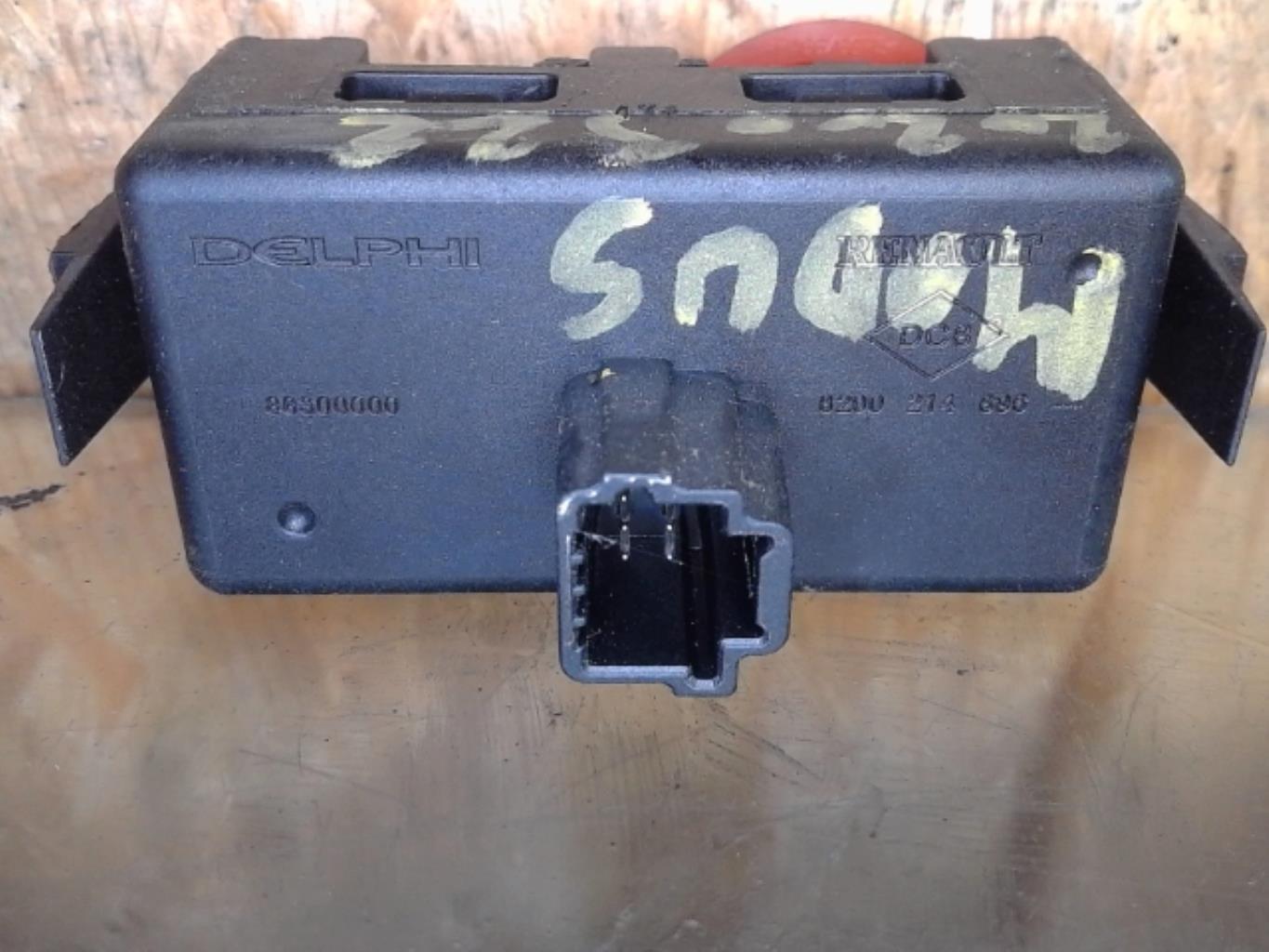 Bouton de warning RENAULT MODUS PHASE 1 Diesel - 1