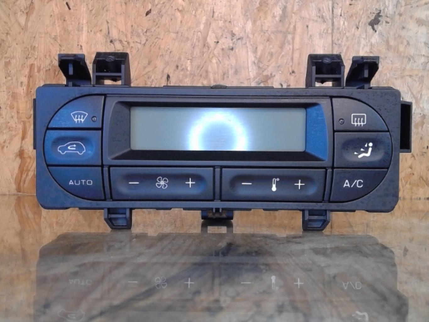 Commande chauffage PEUGEOT 1007 Essence - 1