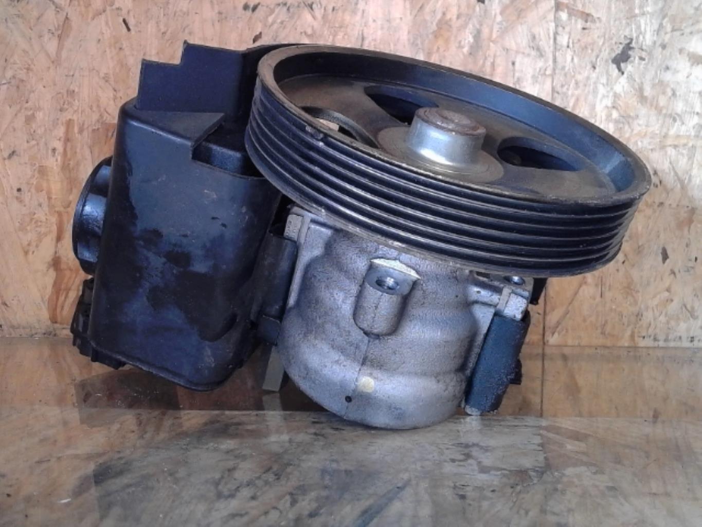 Pompe de direction PEUGEOT 206 PHASE 1 Essence - 1