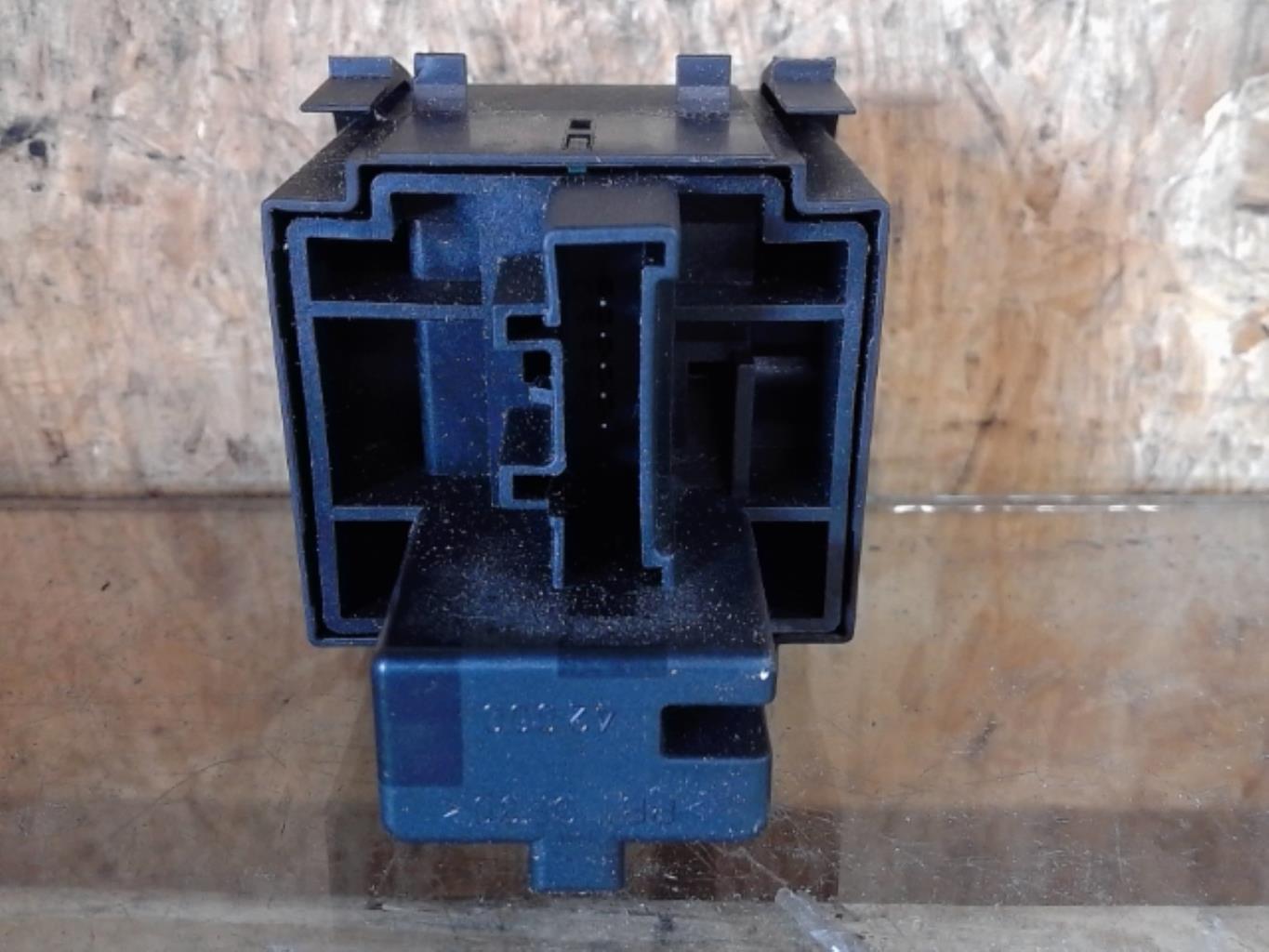 Commande de reglage hauteur de phare RENAULT MEGANE 3 PHASE 1 Diesel - 1
