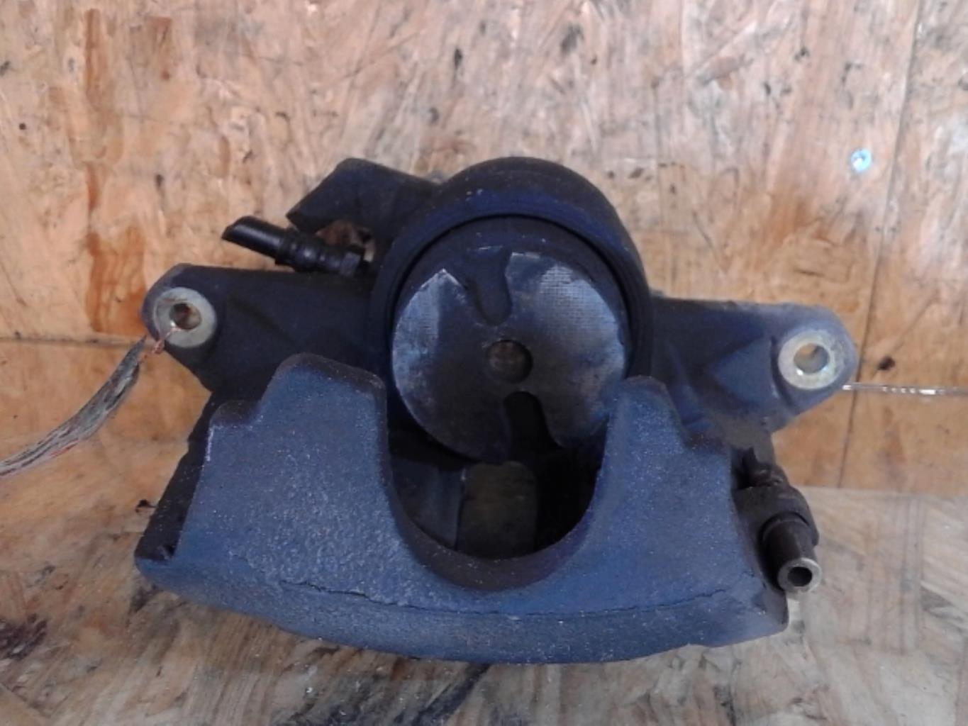 Etrier avant gauche (freinage) CITROEN C5 1 PHASE 2 Essence - 1