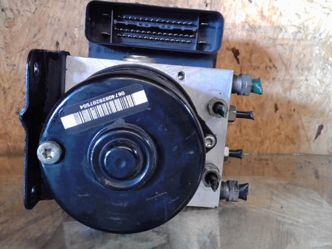 Bloc ABS (freins anti-blocage) CITROEN C5 1 PHASE 2 Essence - 1
