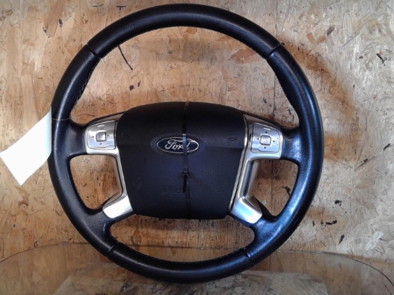 Volant FORD MONDEO 3 PHASE 1 BREAK Diesel - 1