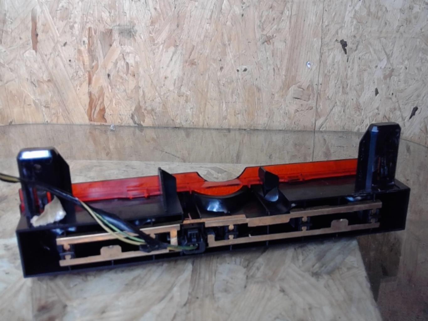 Feu arriere stop central CITROEN C4 1 PHASE 2 COUPE Diesel - 1