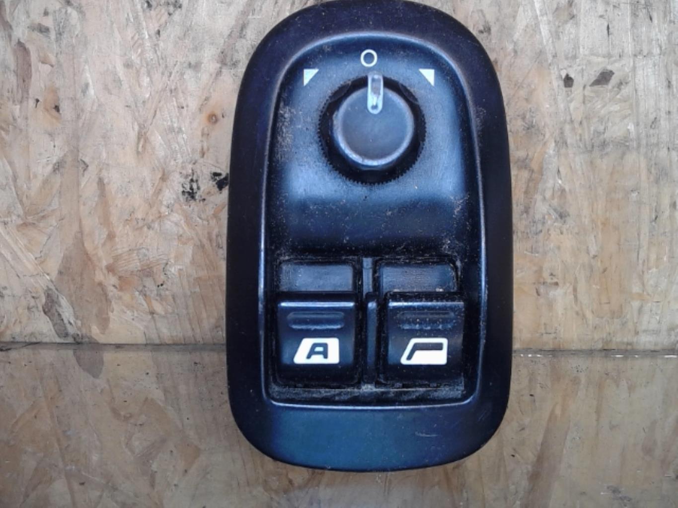 Interruptor de elevalunas PEUGEOT 206 Gasolina - 1
