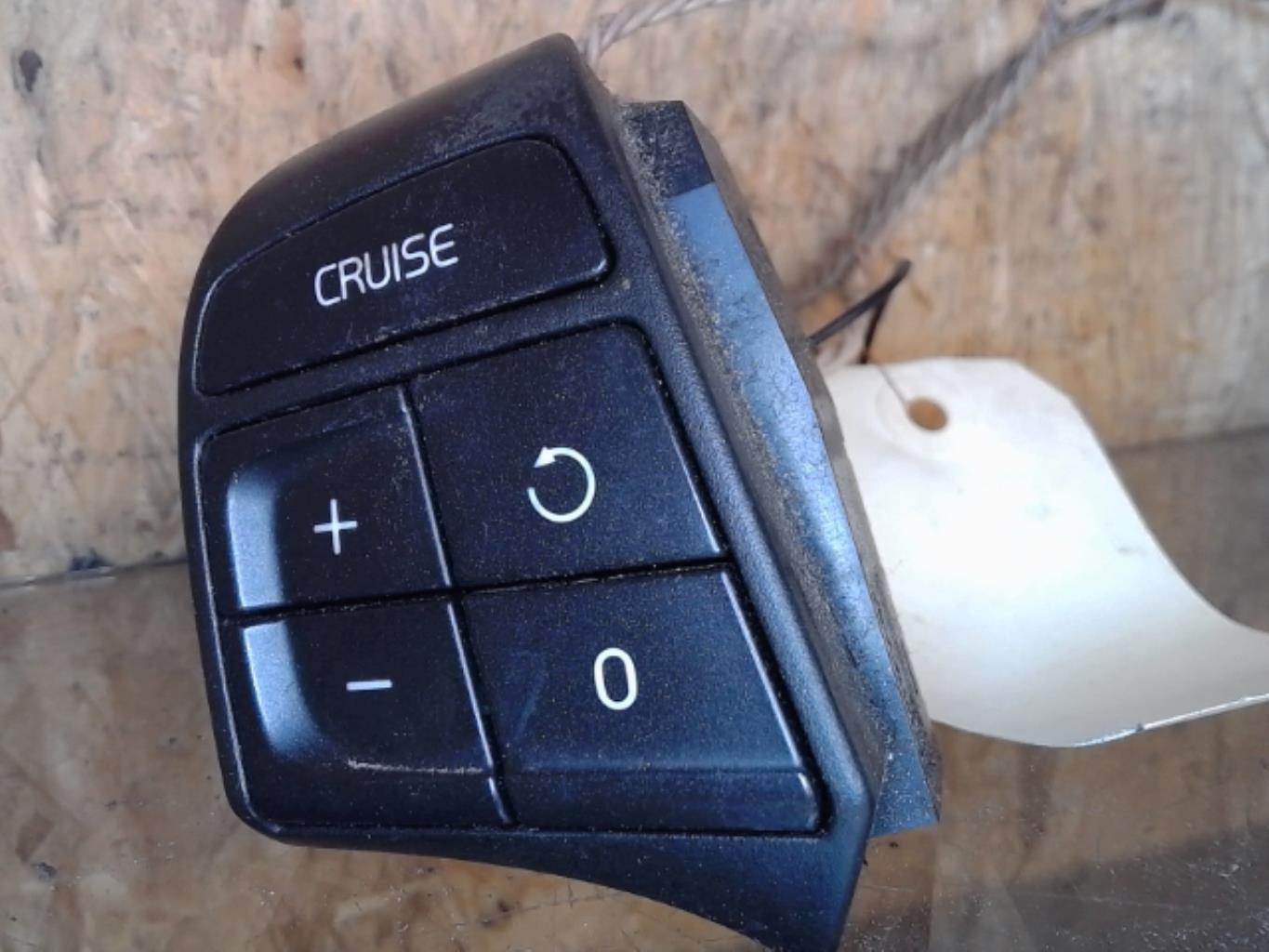 Commande autoradio VOLVO V 50 PHASE 1 BREAK Diesel - 1