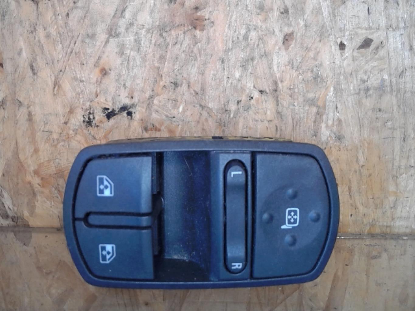 Interrupteur de leve vitre OPEL CORSA D PHASE 1 Essence - 1