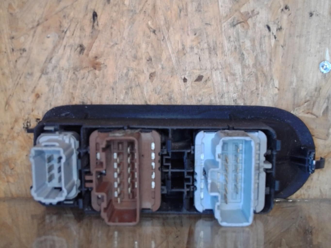Interrupteur de leve vitre RENAULT SCENIC 2 PHASE 1 Essence - 1