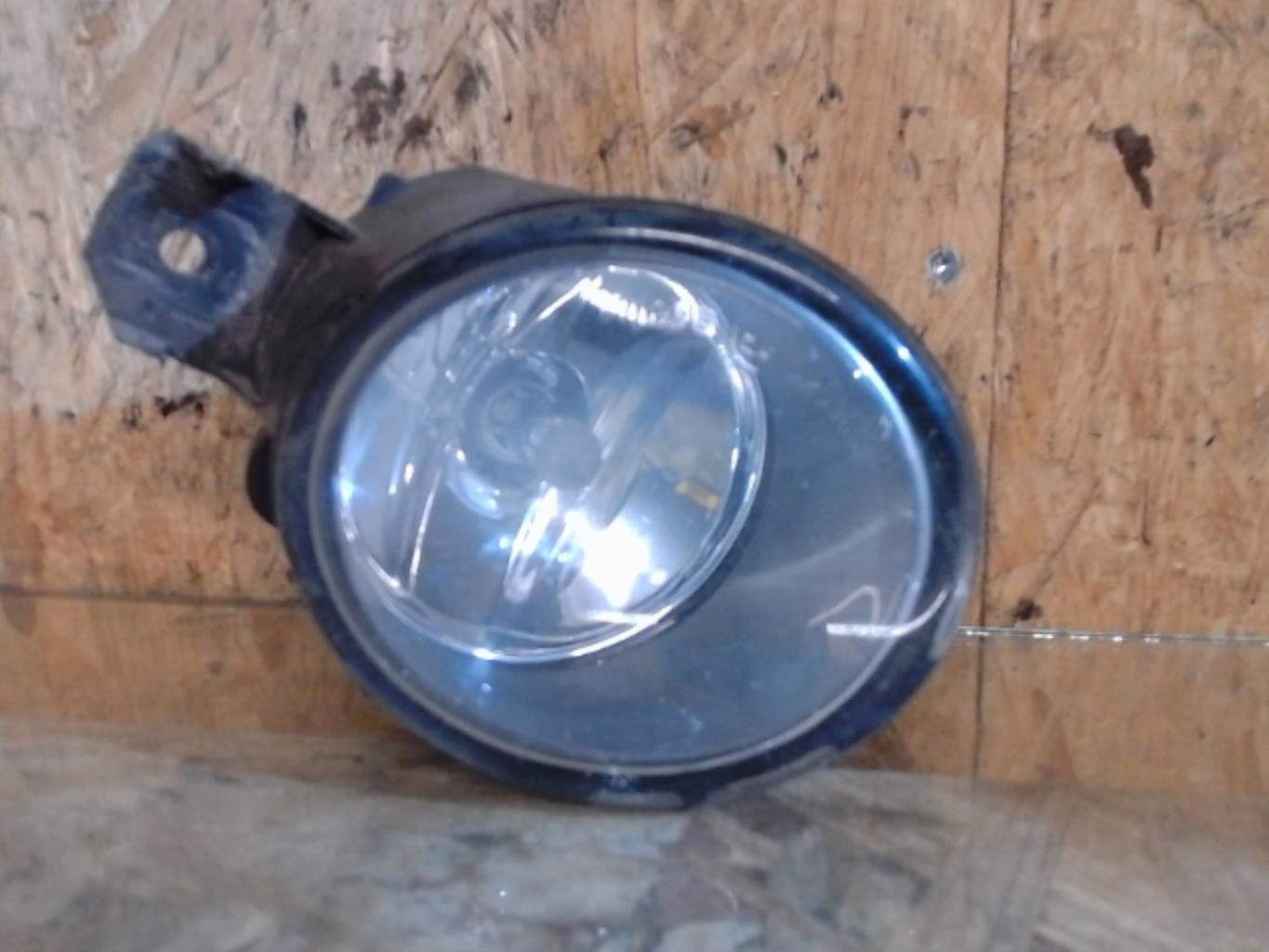 Anti brouillard droit (feux) RENAULT CLIO 3 PHASE 1 Essence - 1