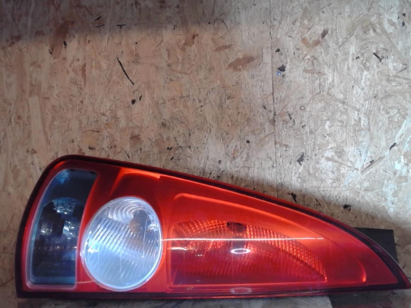 Feu arriere principal gauche (feux) RENAULT ESPACE 4 PHASE 1 Essence - 1