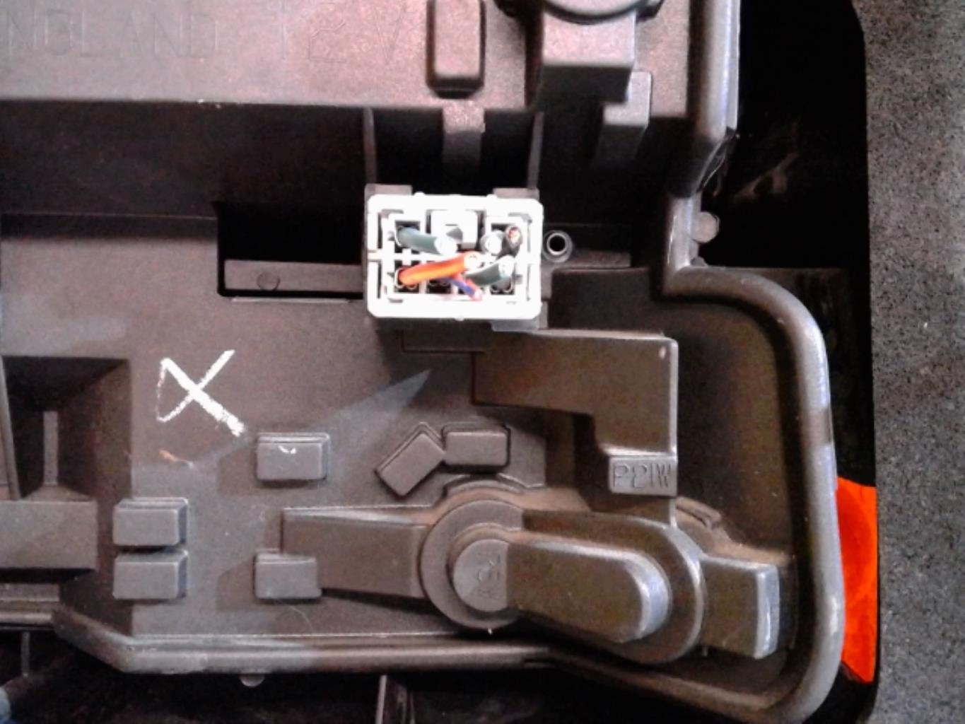 Feu arriere principal gauche (feux) ROVER 45 PHASE 1 Essence - 1