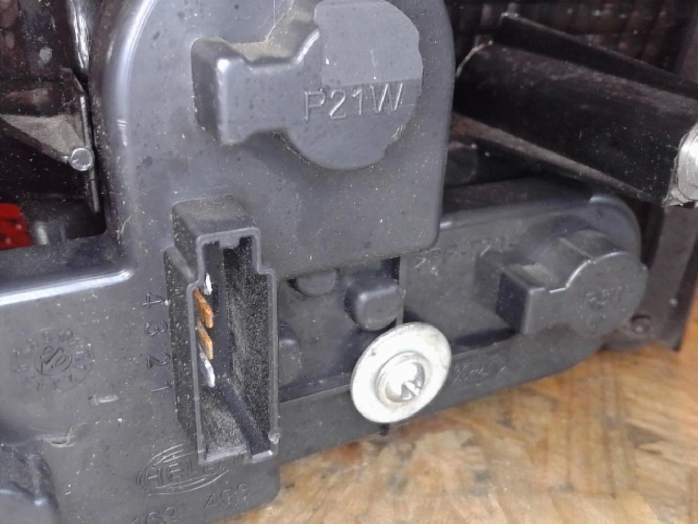 Feu arriere secondaire gauche (feux) FORD S-MAX 1 PHASE 1 Diesel - 1