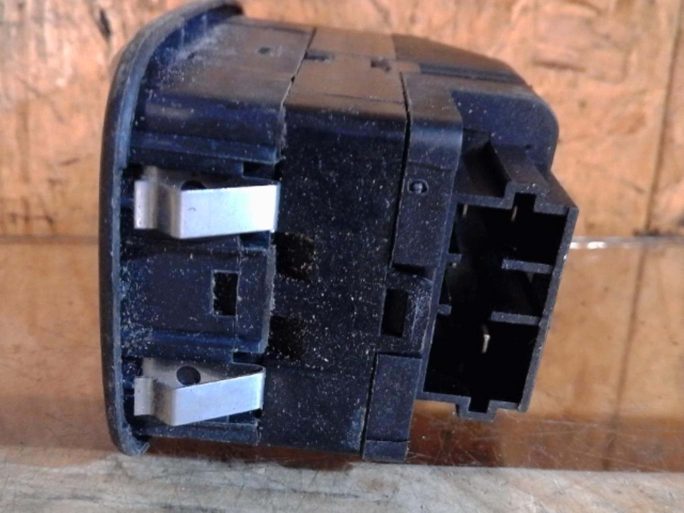 Interruptor de elevalunas PEUGEOT 206 Diésel - 1