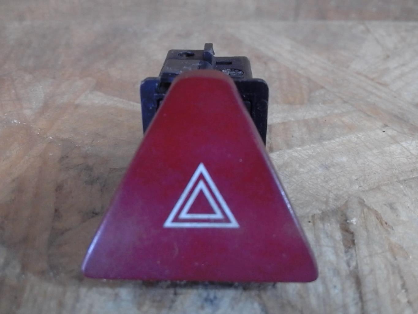 Bouton de warning PEUGEOT 307 PHASE 2 Diesel - 1