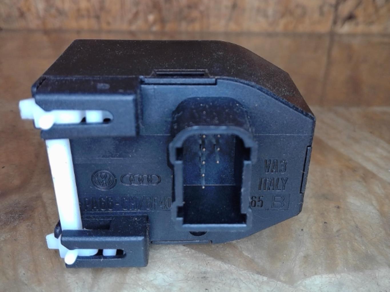 Commande retroviseurs AUDI A3 1 PHASE 2 Diesel - 1