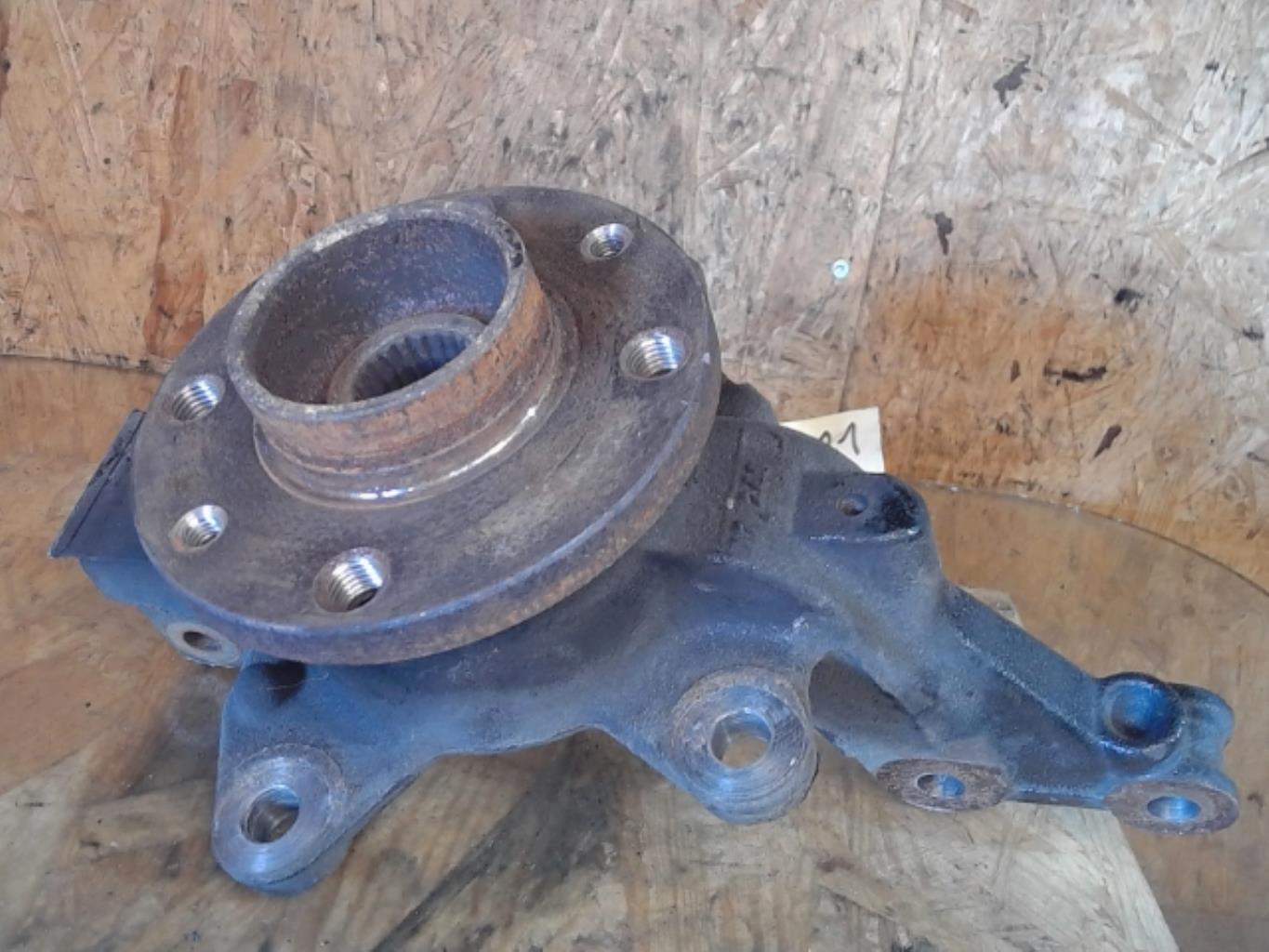 Pivot de moyeu avant droit RENAULT CLIO 4 PHASE 2 Diesel - 1