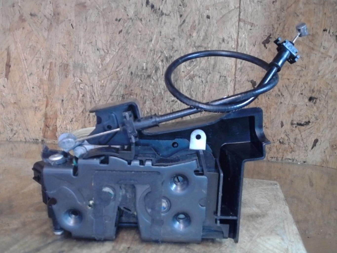 Serrure avant gauche FORD C-MAX 1 PHASE 1 Diesel - 1