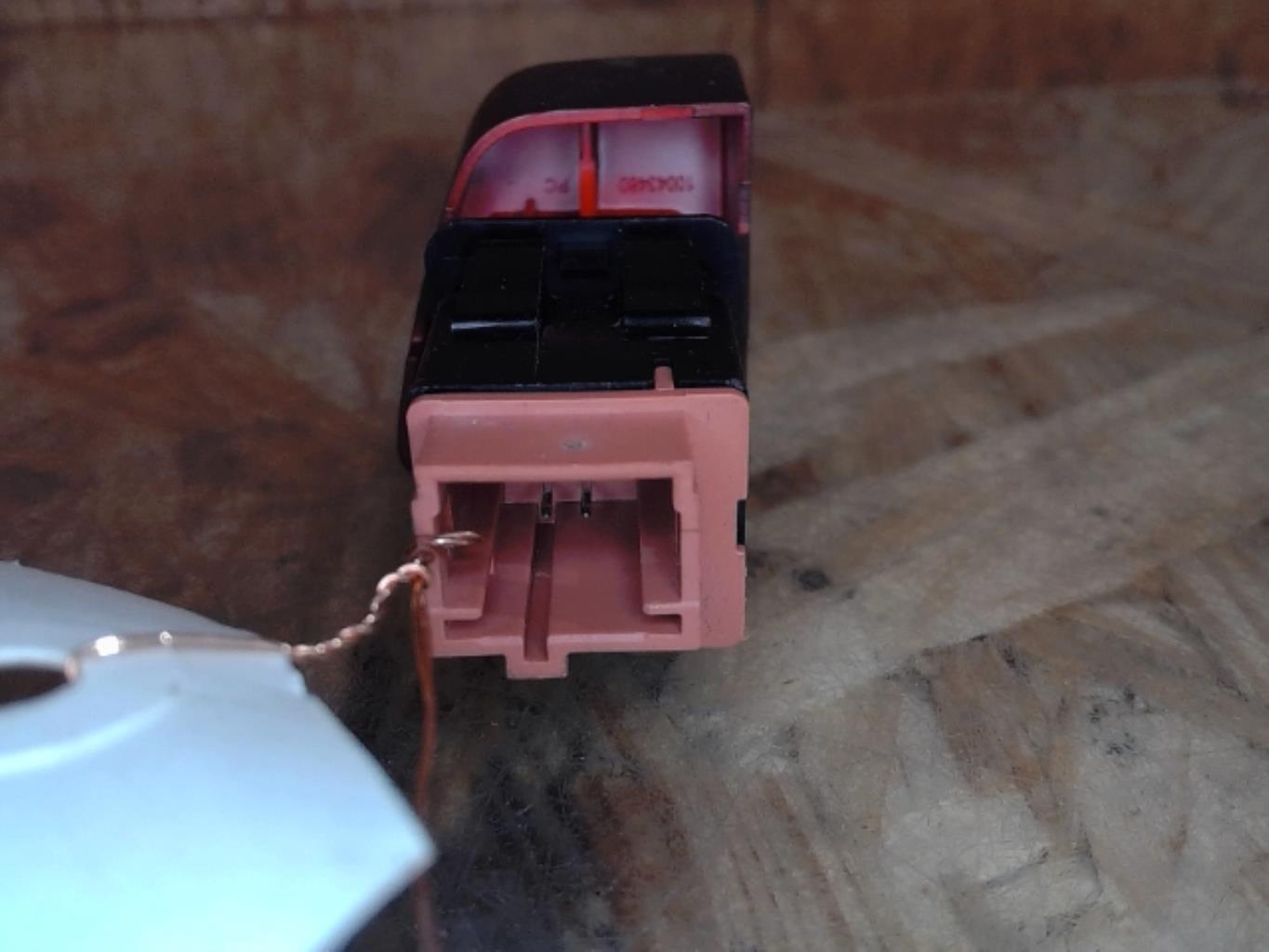 Bouton de warning PEUGEOT 5008 1 PHASE 1 Diesel - 1