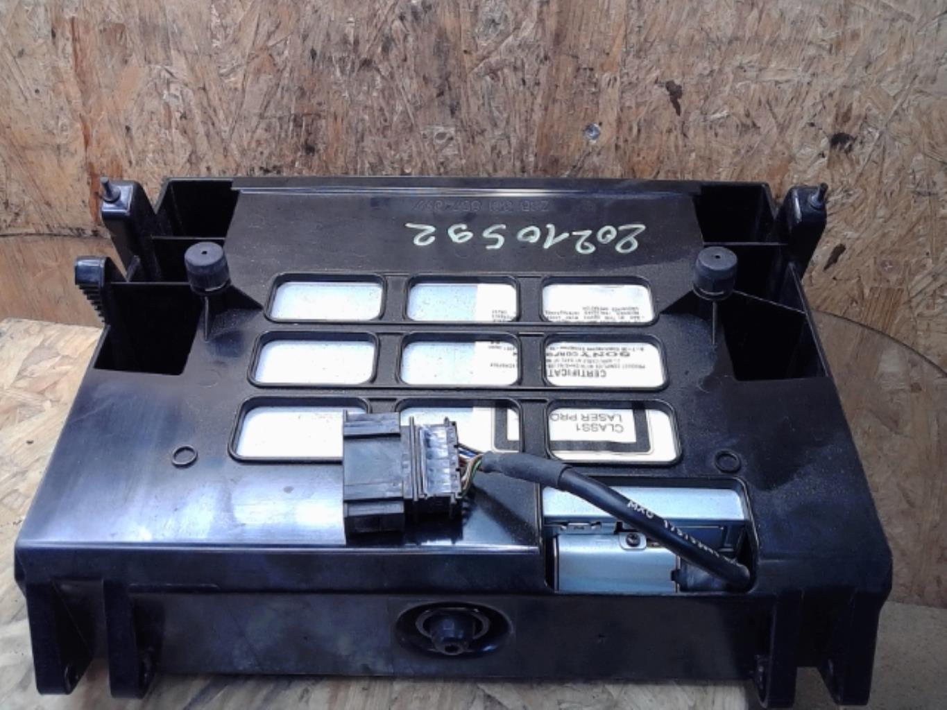 Chargeur CD VOLKSWAGEN PASSAT 5 BREAK Diesel - 1