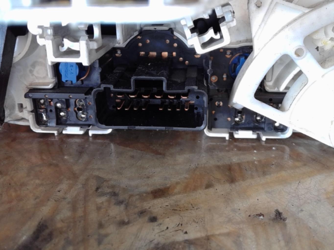 Commande chauffage NISSAN MICRA 3 PHASE 1 Essence - 1