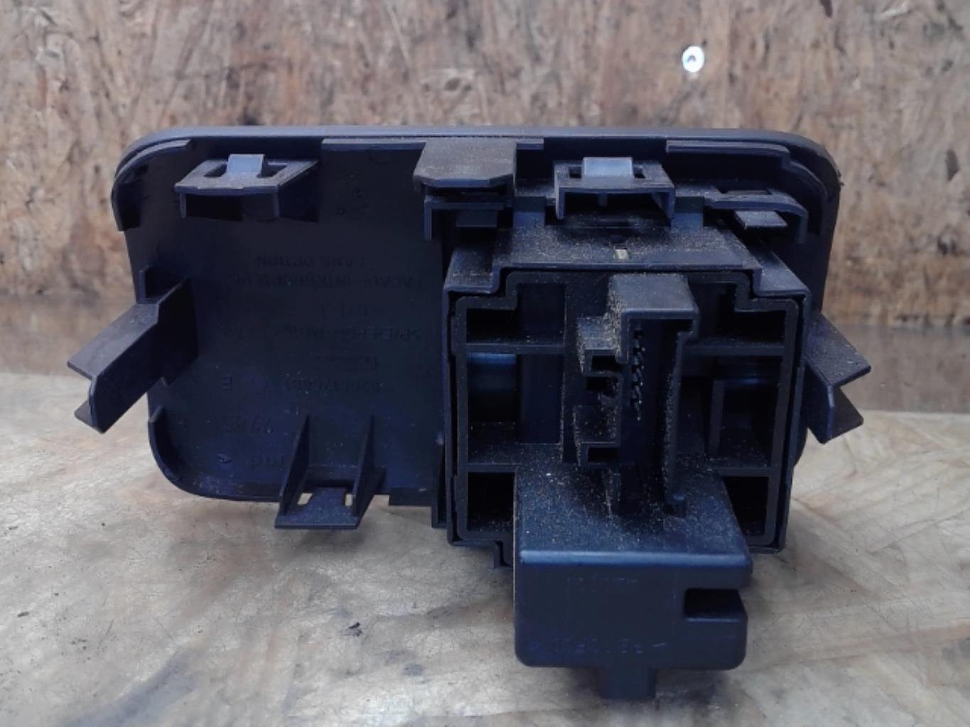 Commande de reglage hauteur de phare RENAULT MEGANE 2 PHASE 1 Diesel - 1