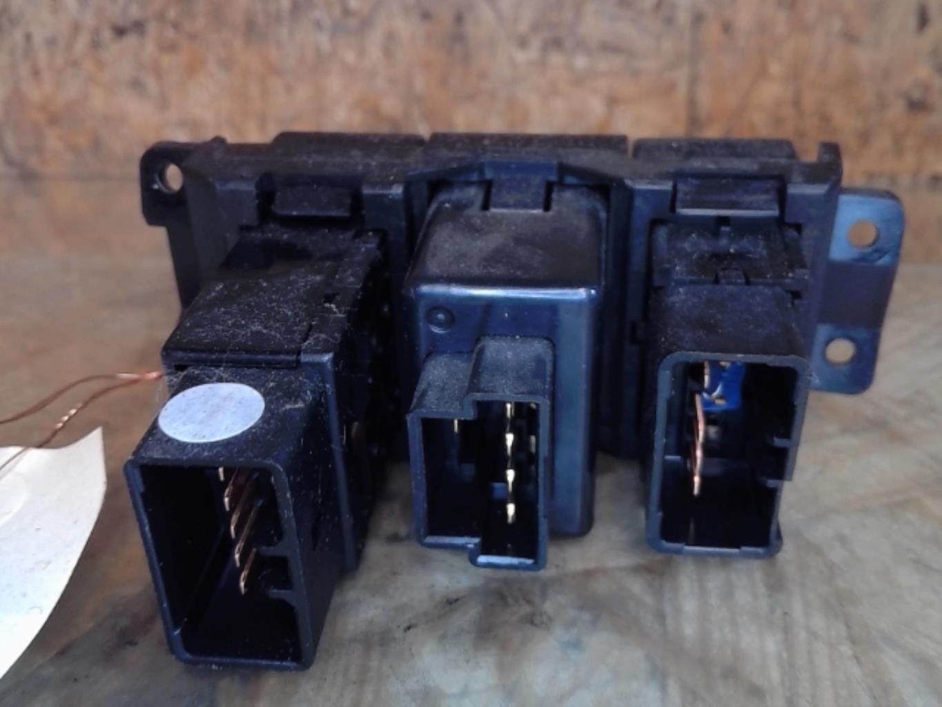 Commande de reglage hauteur de phare SSANGYONG STAVIC Diesel - 1