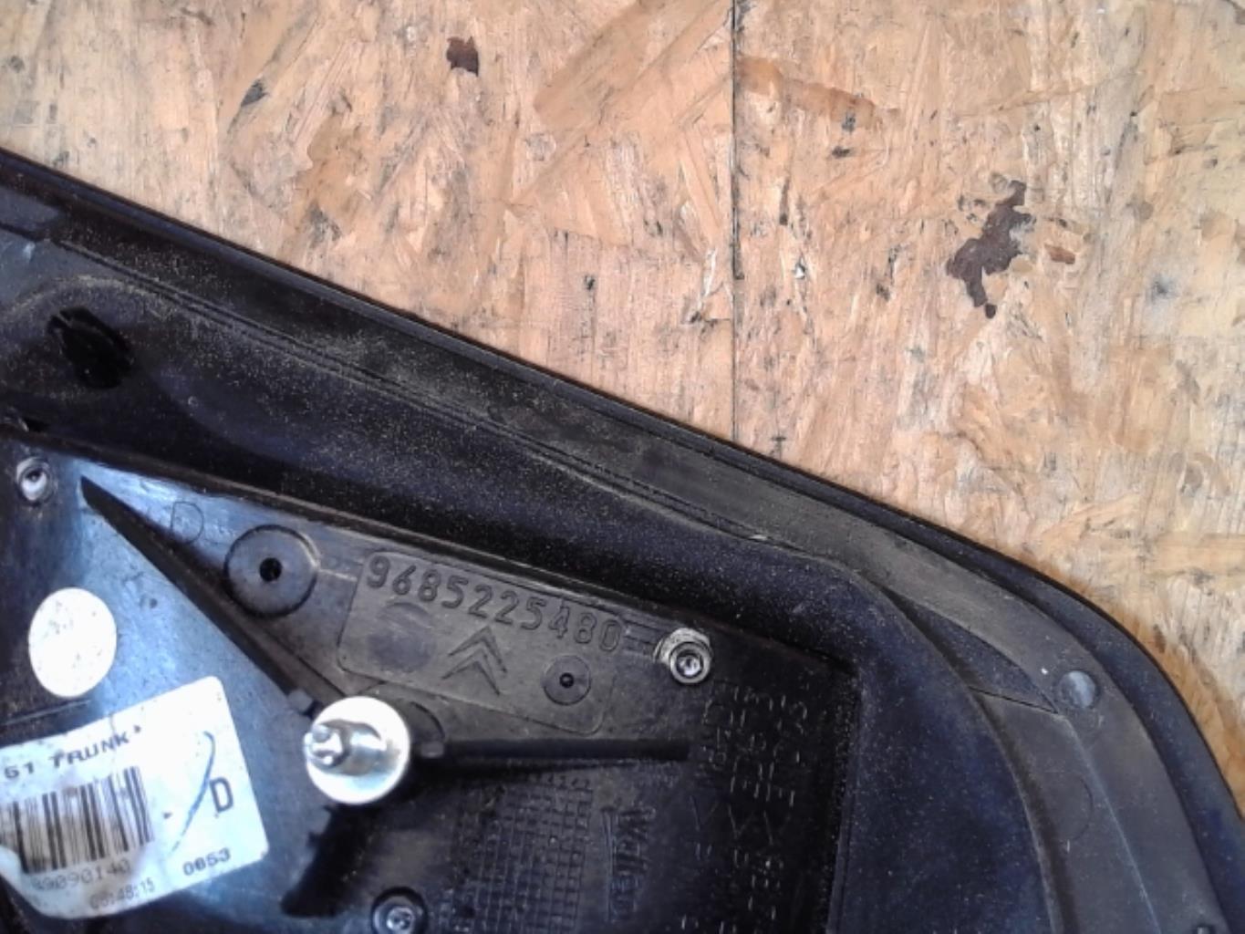Feu arriere secondaire droit (feux) CITROEN C3 2 PHASE 1 Diesel - 1