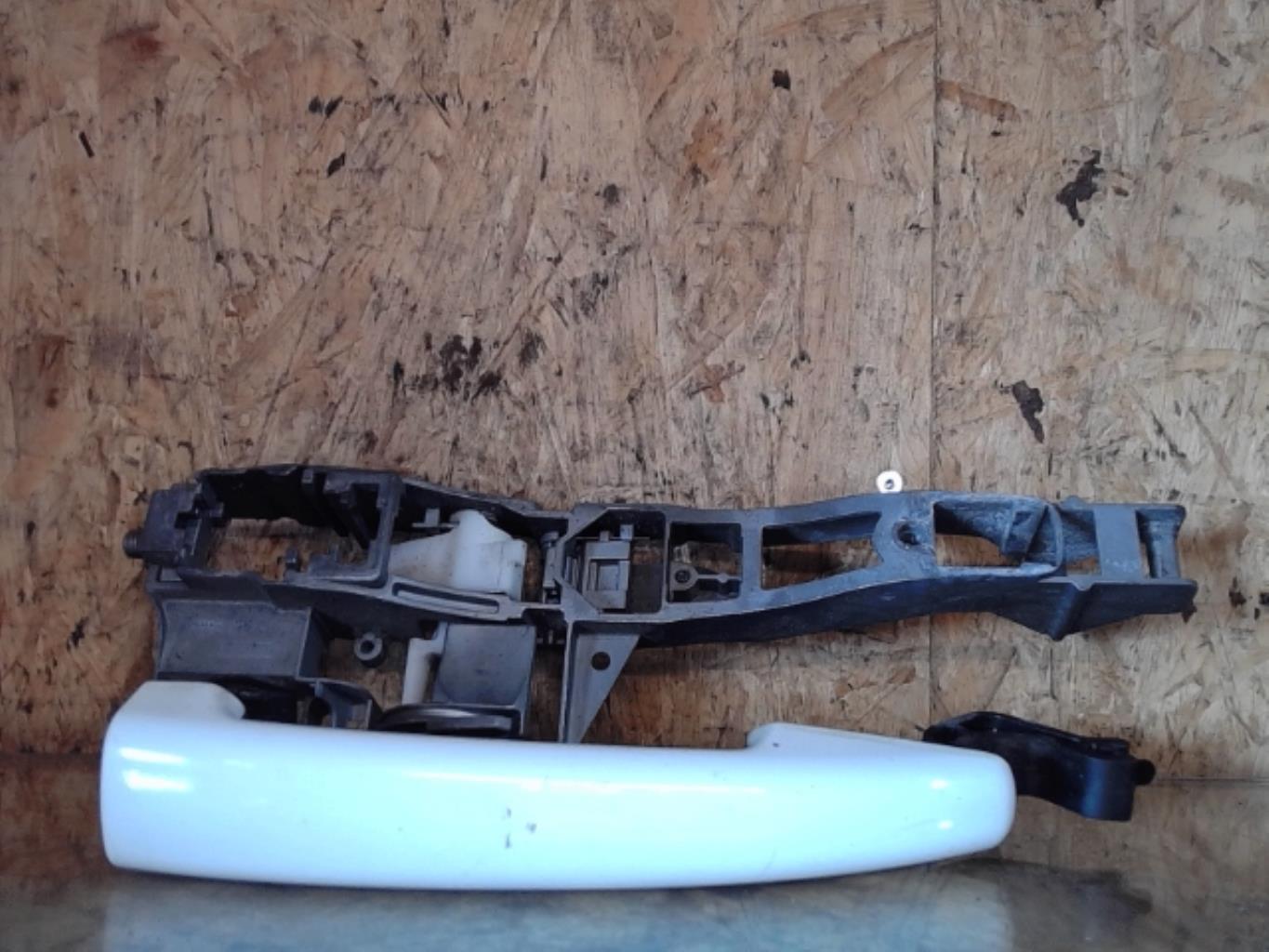 Poignee porte avant gauche CITROEN C3 2 PHASE 1 Diesel - 1