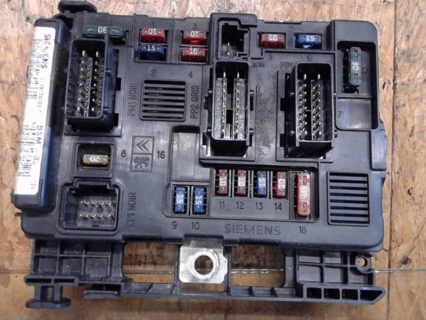 Boitier servitude moteur (BSM) CITROEN C5 1 PHASE 1 Essence - 1