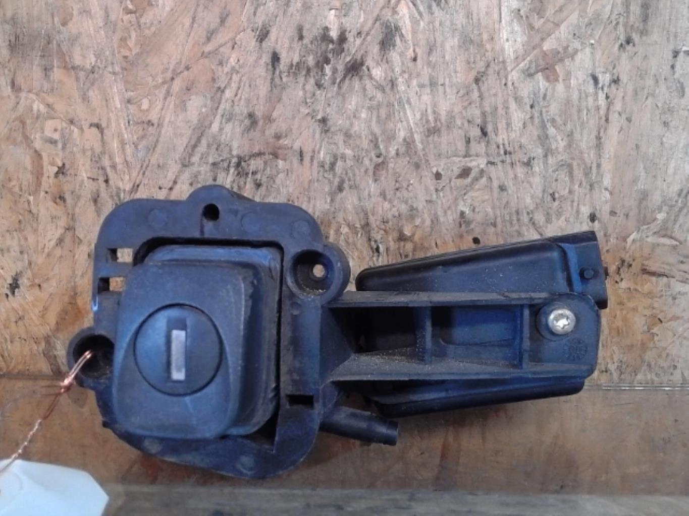 Serrure de coffre RENAULT CLIO 2 PHASE 1 Diesel - 1
