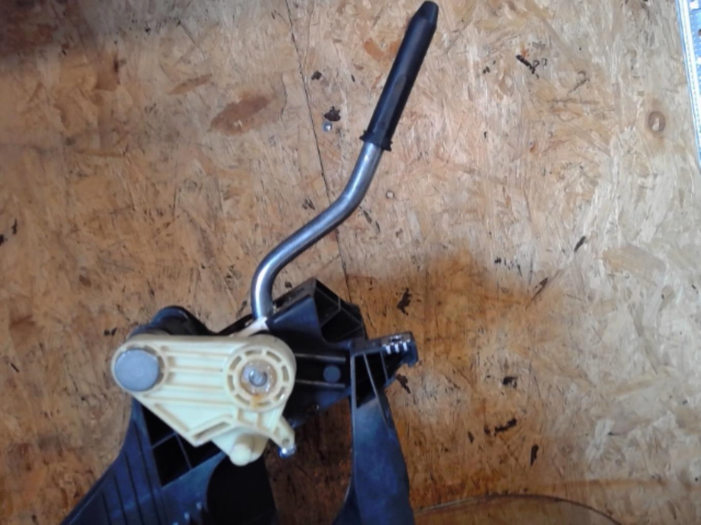 Levier de vitesses CITROEN C4 2 PHASE 1 Diesel - 1