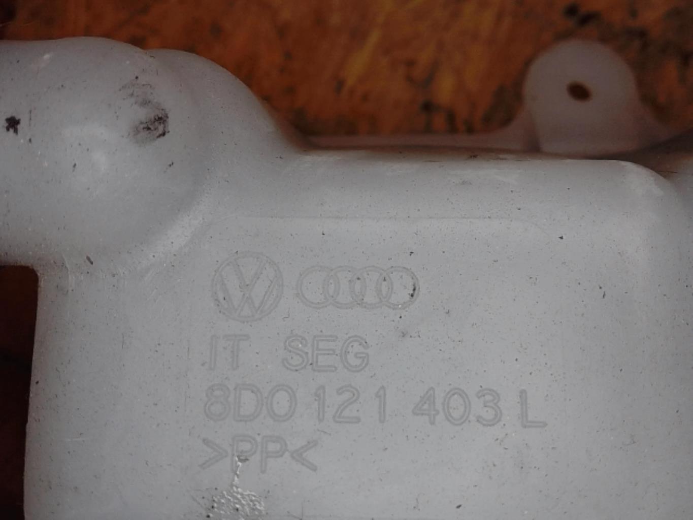 Vase d'expansion VOLKSWAGEN PASSAT 4 PHASE 2 BREAK Diesel - 1