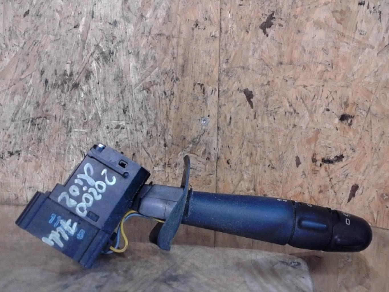 Commodo phare RENAULT CLIO 2 PHASE 2 Essence - 1