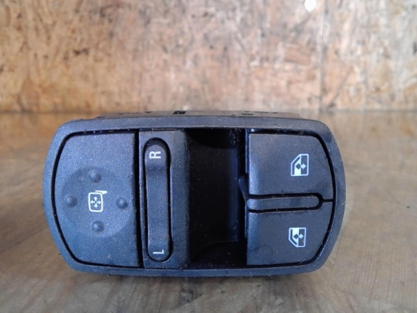 Interrupteur de leve vitre OPEL CORSA D PHASE 1 Diesel - 1