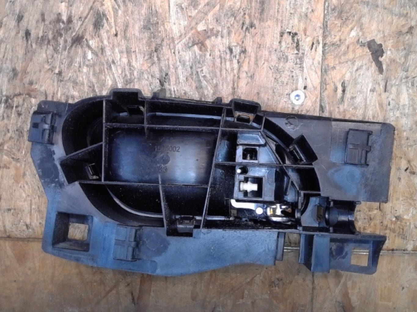 Poignee interieur arriere gauche CITROEN C3 2 PHASE 1 Diesel - 1