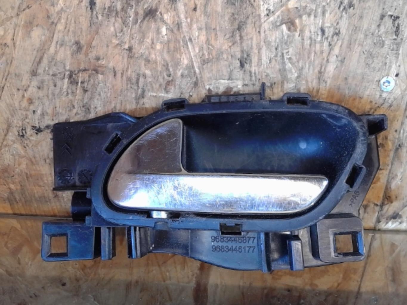 Poignee interieur avant gauche CITROEN C3 2 PHASE 1 Diesel - 1