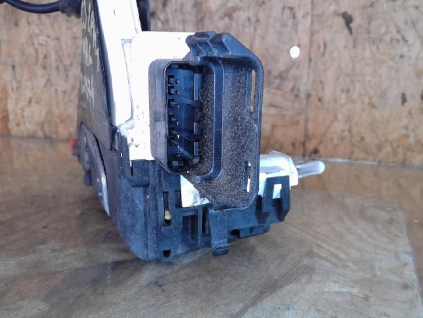 Serrure arriere gauche CITROEN C3 2 PHASE 1 Diesel - 1