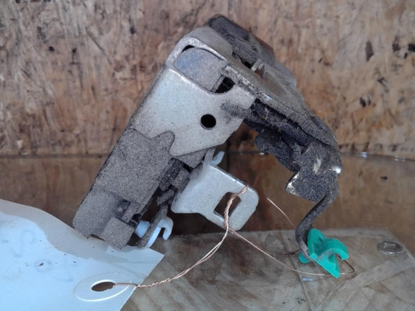 Serrure avant droit RENAULT SUPER 5 Essence - 1