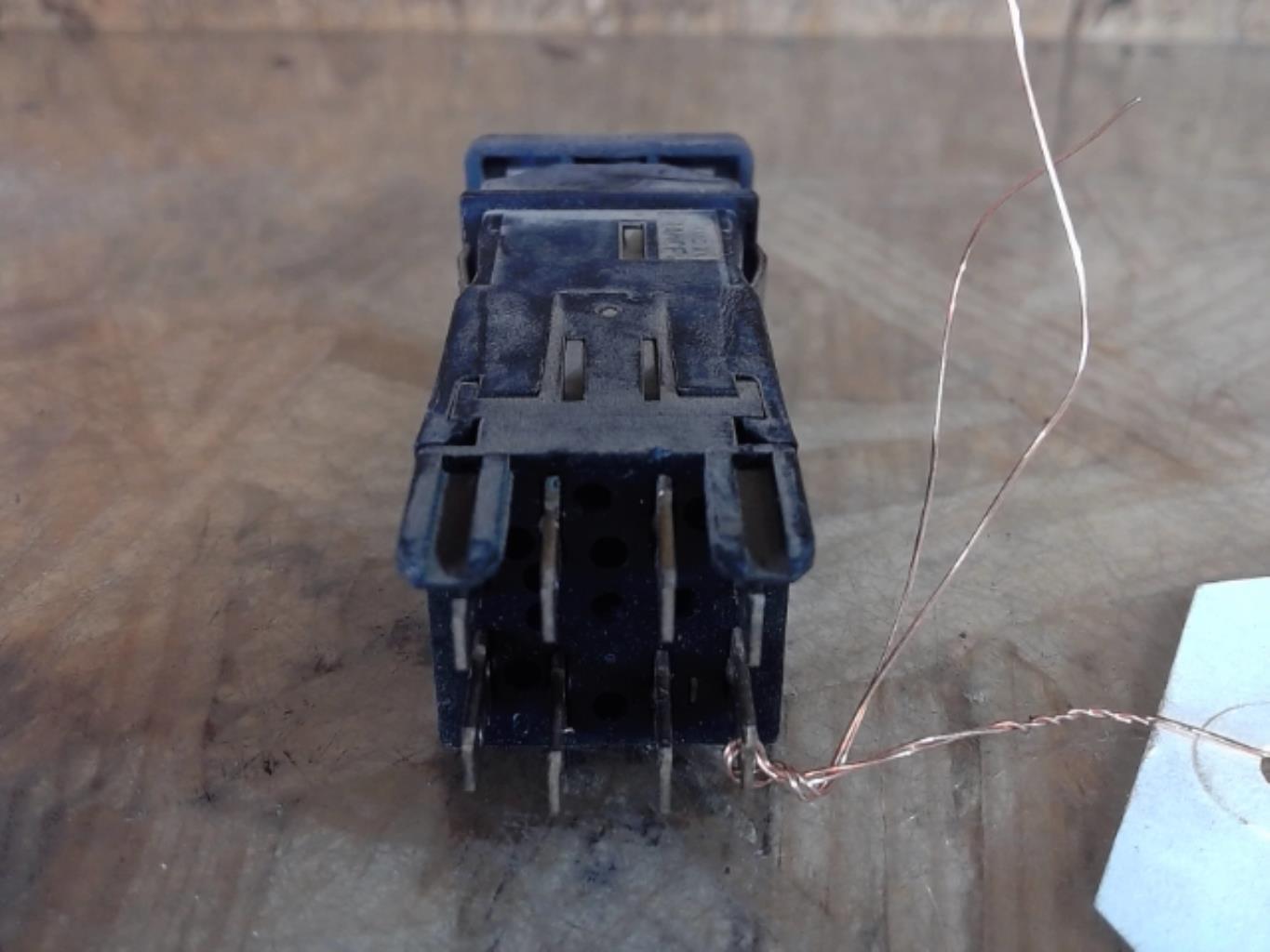 Bouton de warning PEUGEOT 405 PHASE 1 Diesel - 1
