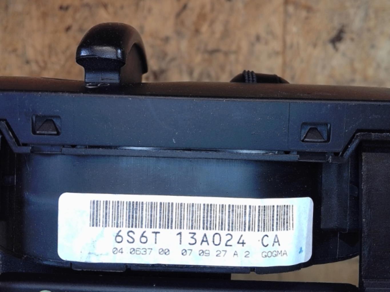 Commande de phare FORD FIESTA 5 PHASE 2 Diesel - 1