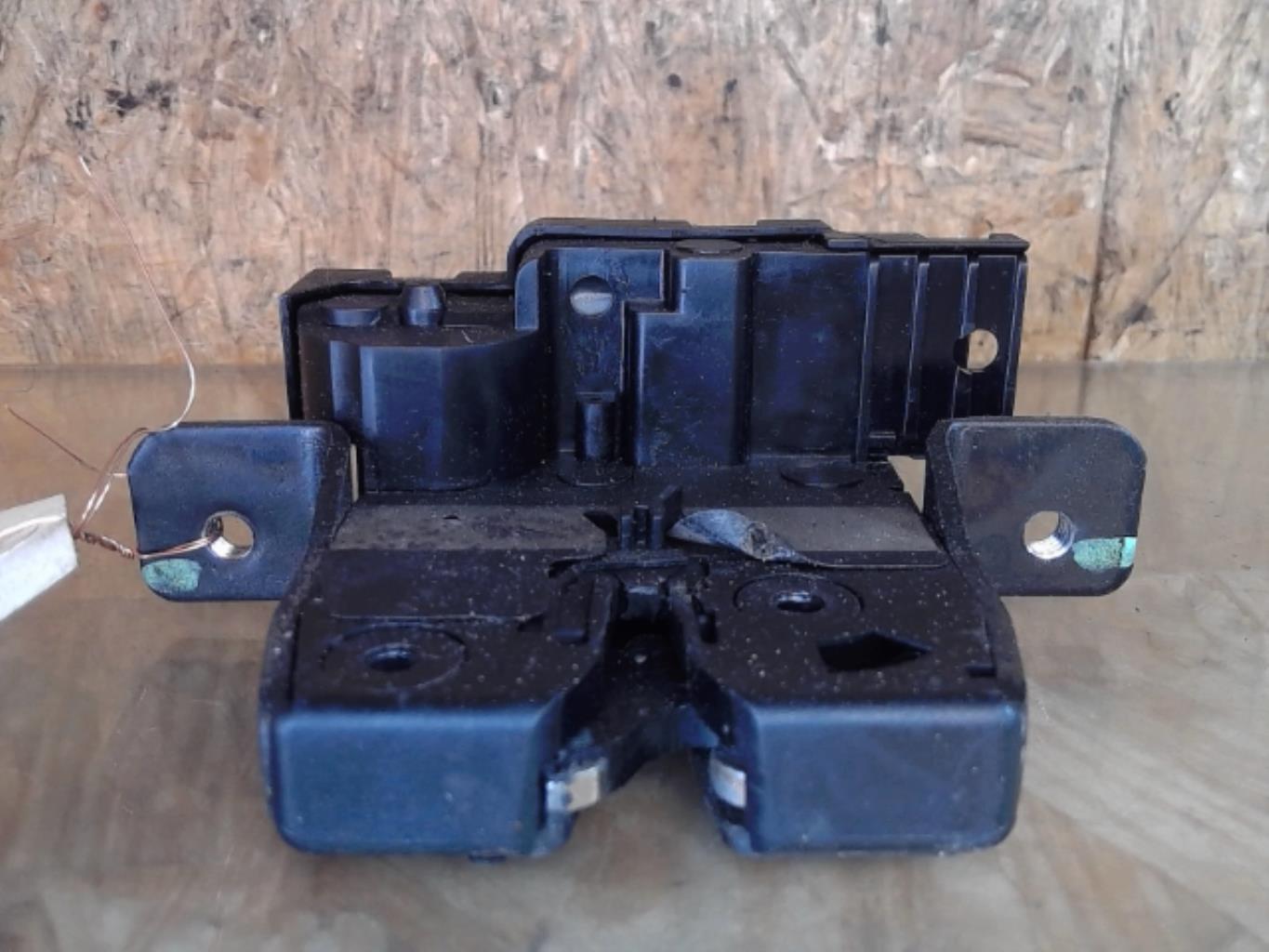 Serrure de coffre RENAULT LAGUNA 2 PHASE 1 BREAK Diesel - 1