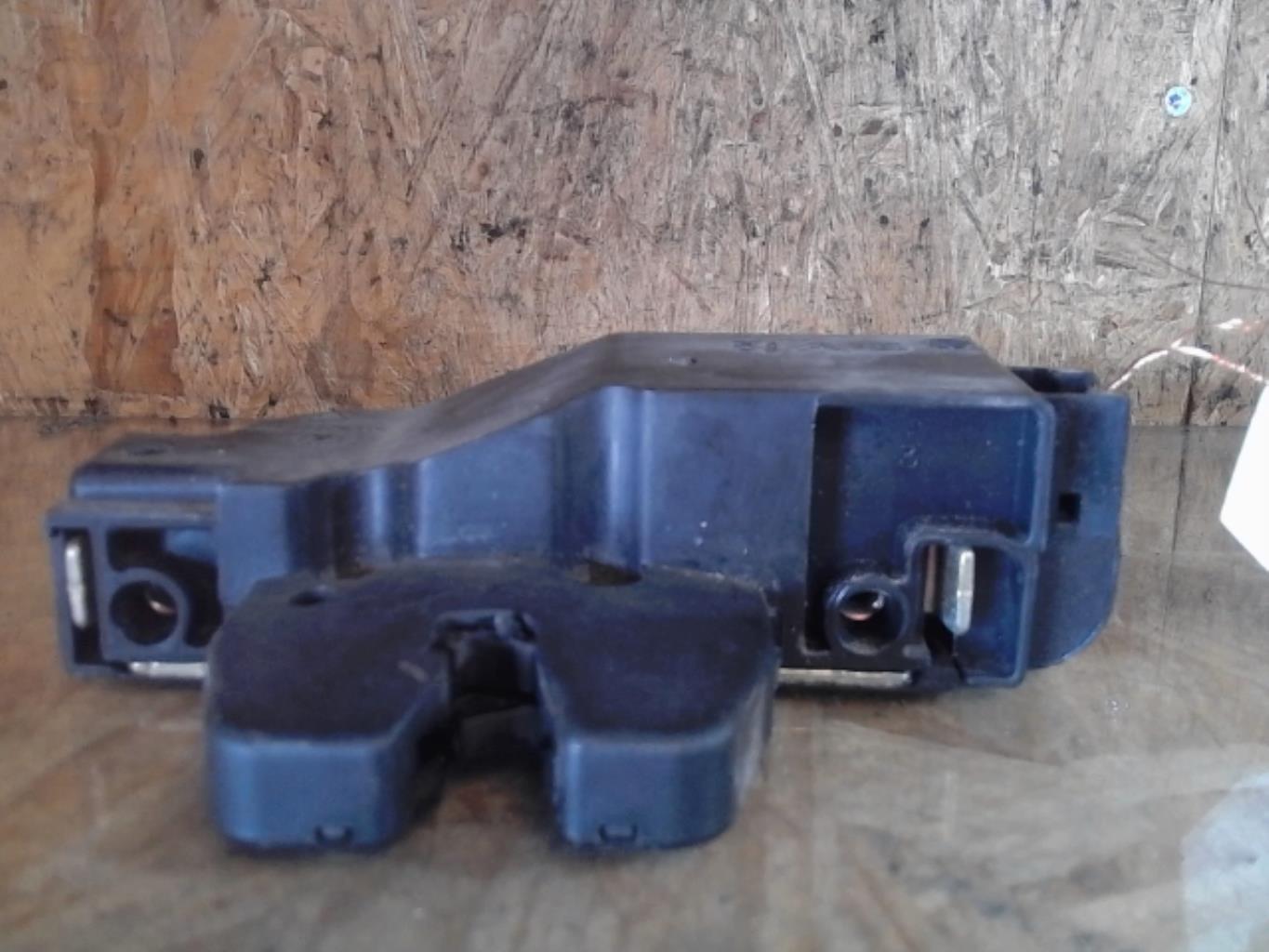 Serrure de coffre CITROEN C3 1 PHASE 1 Diesel - 1