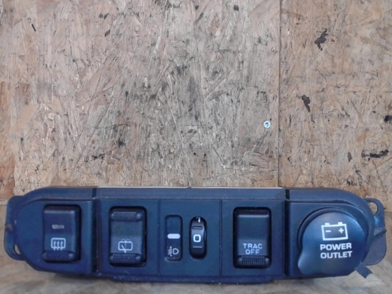 Bouton/Interrupteur CHRYSLER PT CRUISER PHASE 1 BREAK Diesel - 1