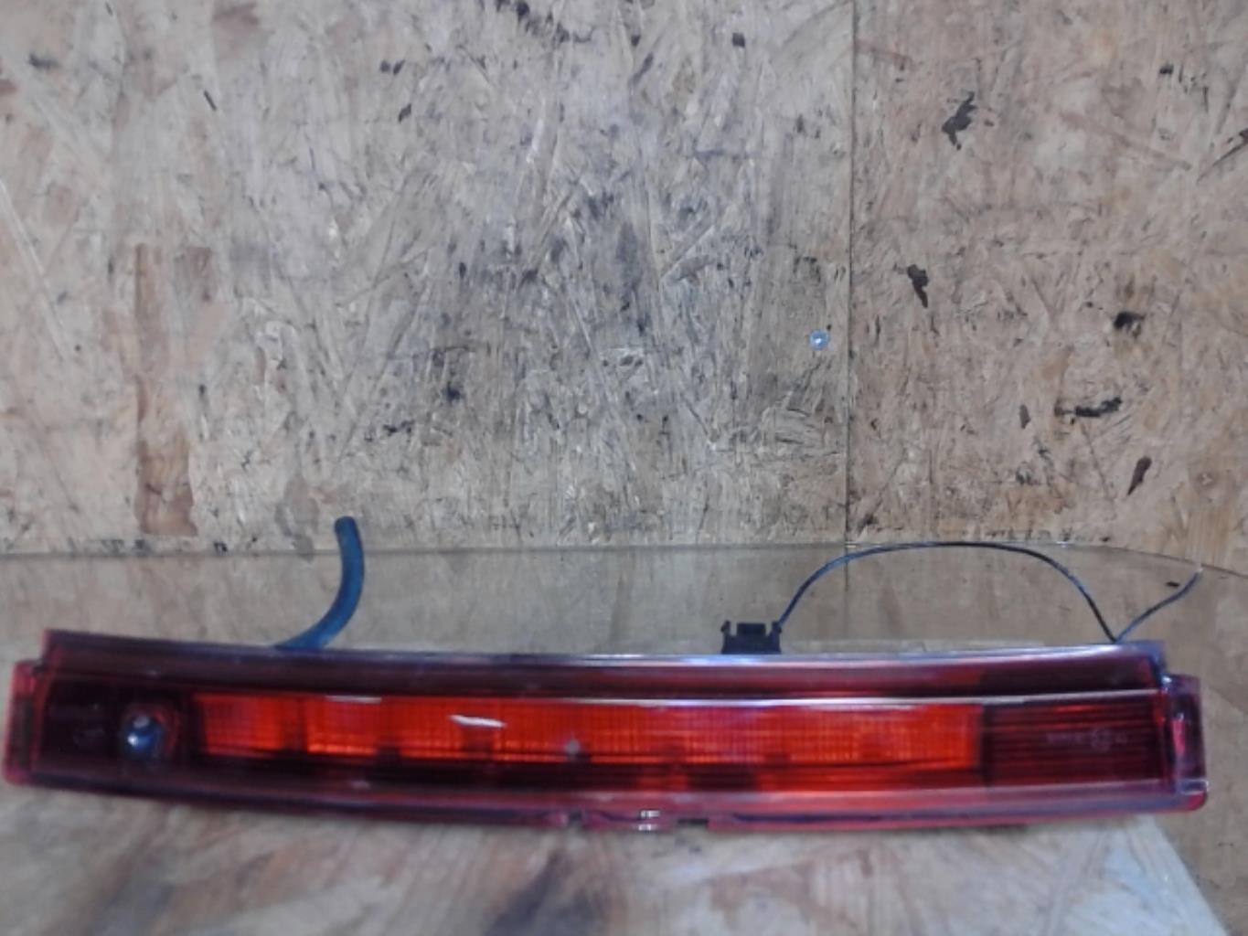 Feu arriere stop central RENAULT CLIO 4 PHASE 2 Diesel - 1
