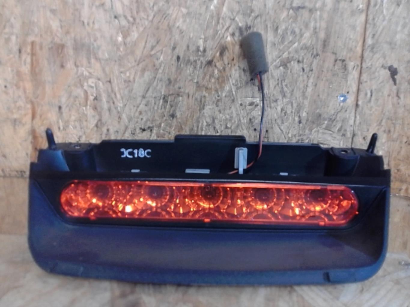 Feu arriere stop central CHEVROLET MATIZ 2 Essence - 1