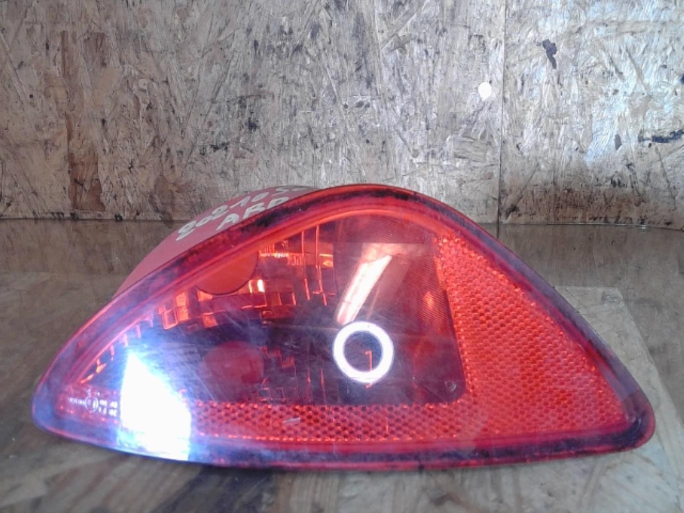 Feu factice arriere droit RENAULT CLIO 3 PHASE 2 Diesel - 1