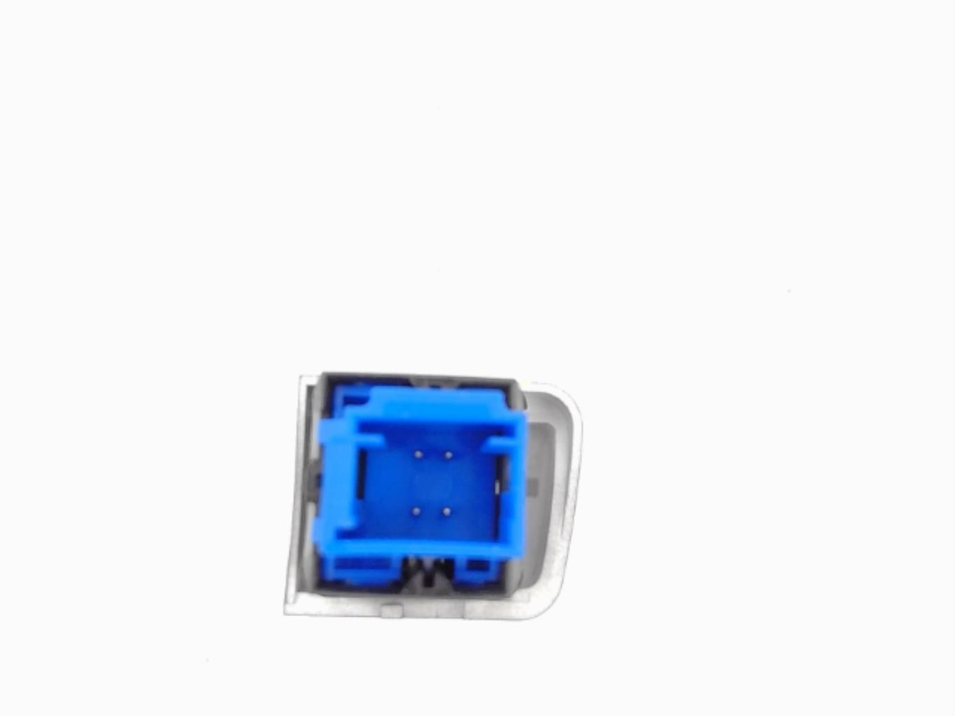 Bouton de warning PEUGEOT 2008 1 PHASE 1 Essence - 1