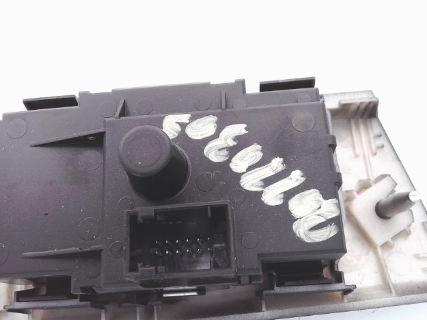 Commande de phare BMW SERIE 3 E90 PHASE 1 Diesel - 1