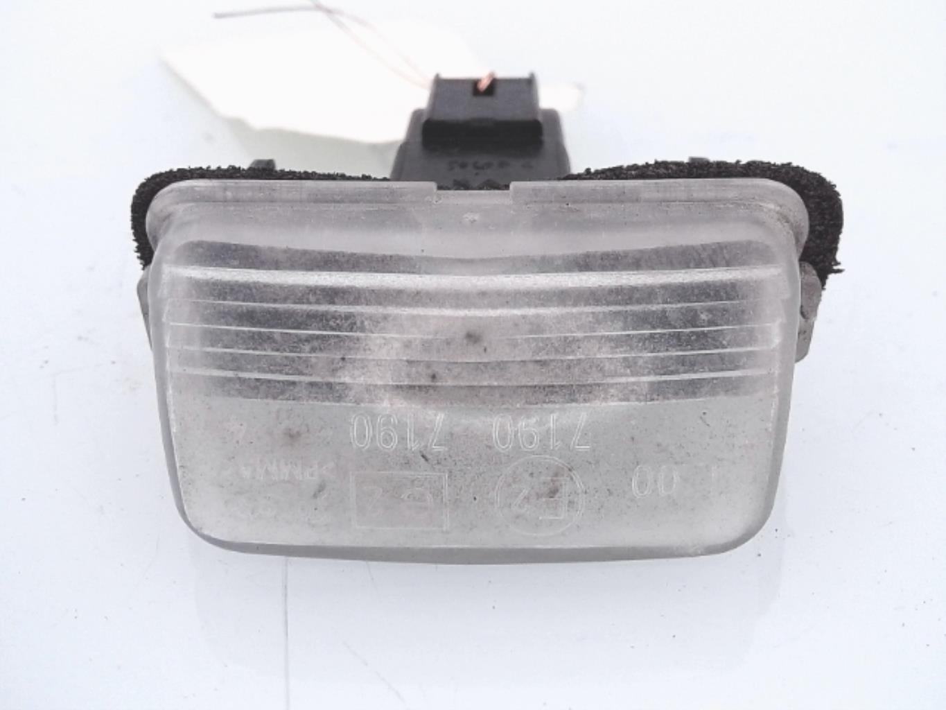 Eclairage de plaque CITROEN C5 1 PHASE 2 BREAK Diesel - 1