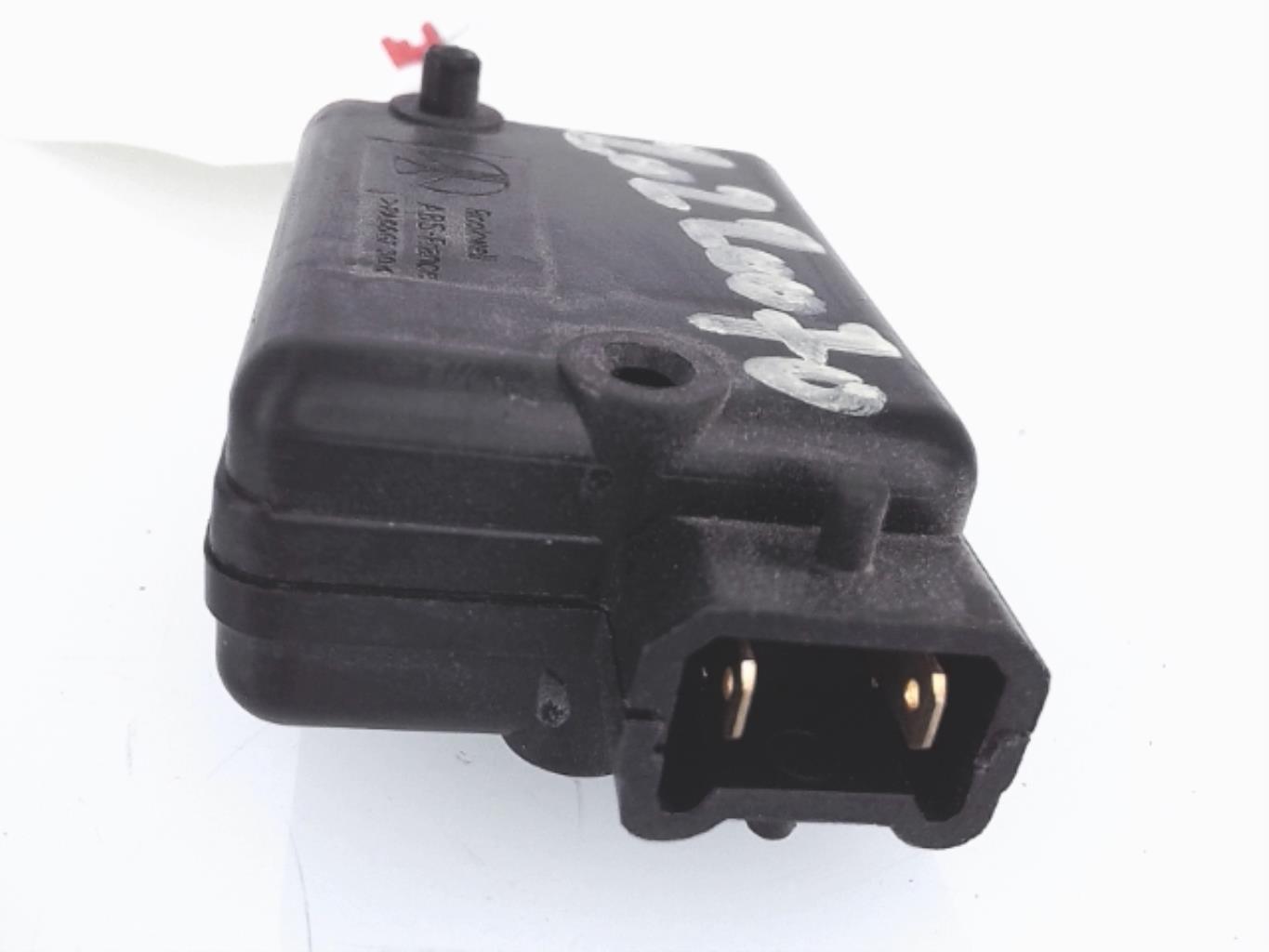 Fermeture centralisee coffre RENAULT CLIO 1 PHASE 3 Essence - 1
